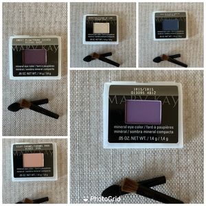 Set of 11 Mary Kay eye shadows with brushes